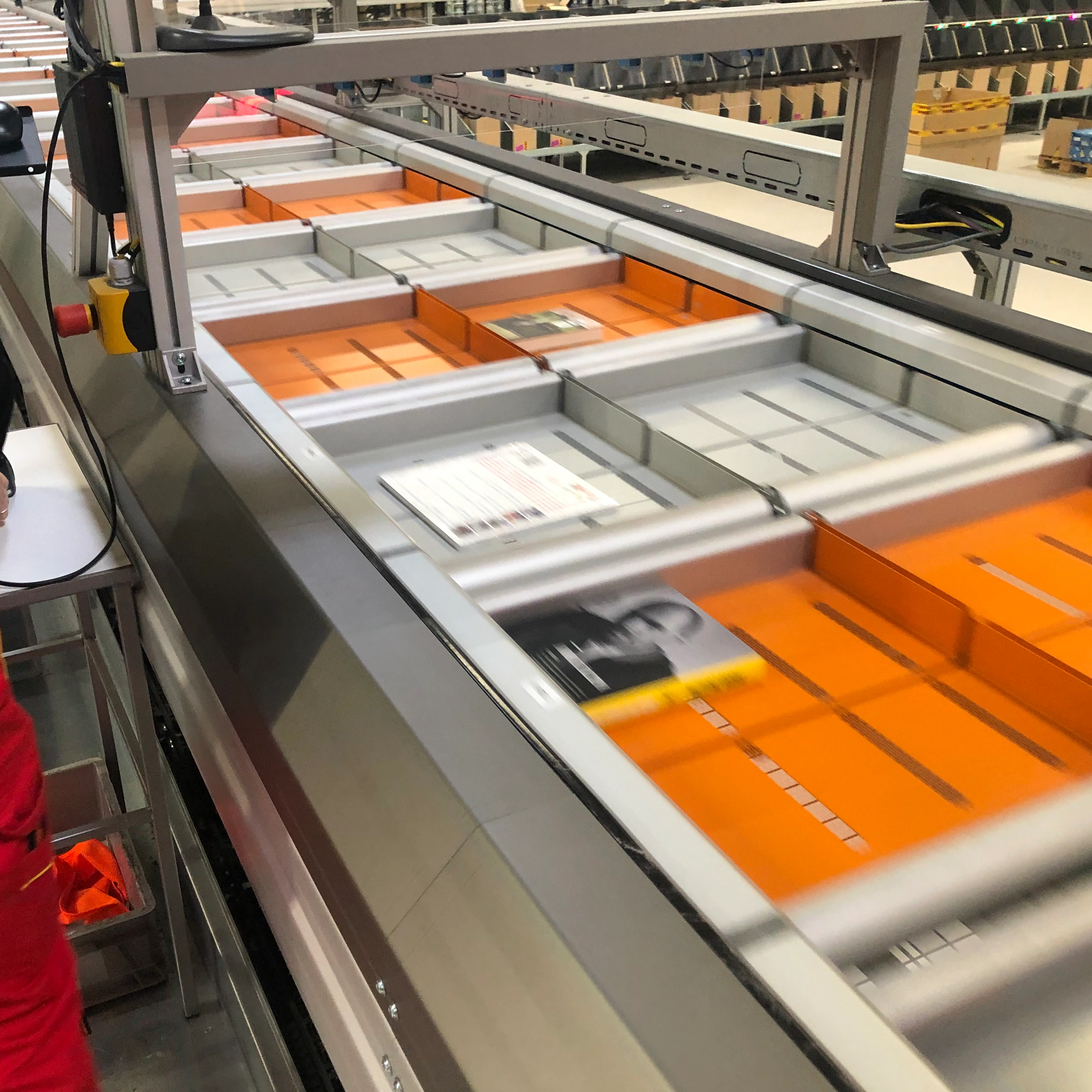 Split Tray Sorter with books – Sorting books